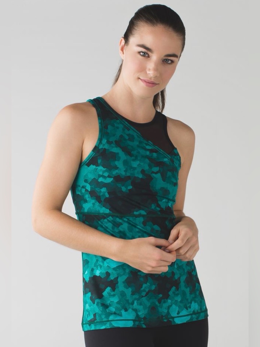Lululemon Meshed Up Tank
Clouded Dreams Cosmic Teal Multi / Black